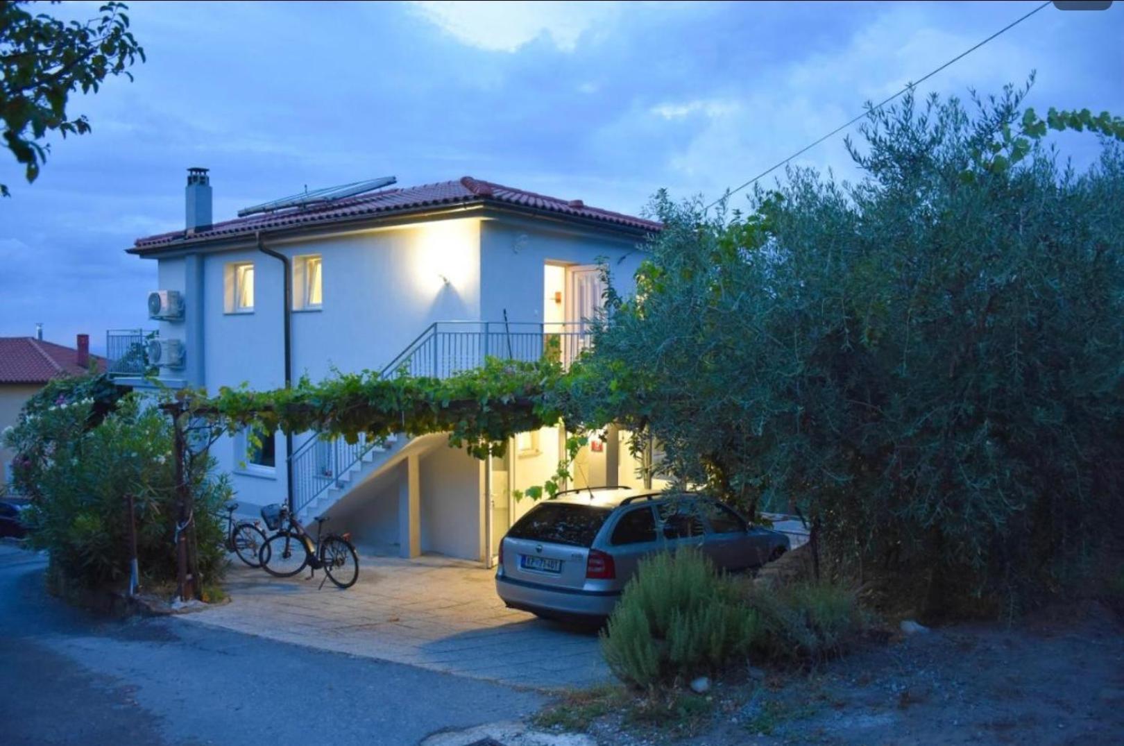 Apartma Med Oljkami Spodnji Portoroz Luaran gambar